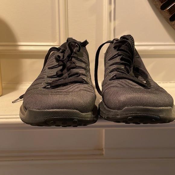 Men’s Nike Cross Trainers, Color: Black, Size: 12 - Picture 9 of 13